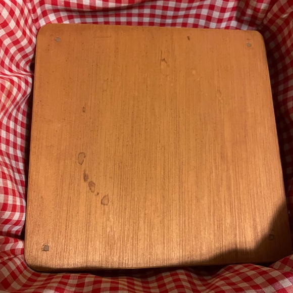 Longaberger Wood Picnic Basket with Red Gingham Bow Trim - Picture 10 of 16